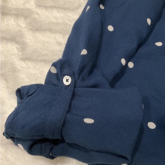 Hollister Women’s Button Down Polka Dot Roll Tab Sleeves Top Size S - Picture 7 of 8